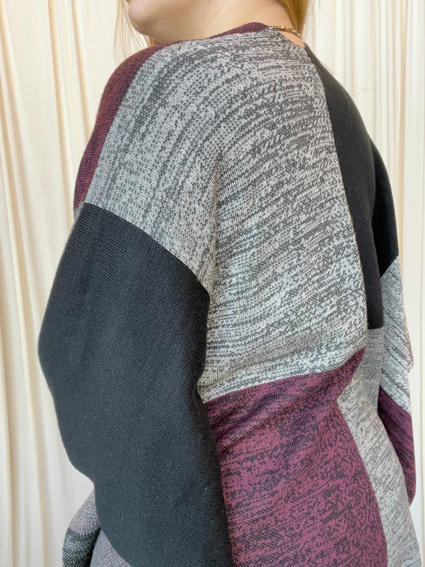 Colorblocked Wing Sleeve Cardigan - Medium