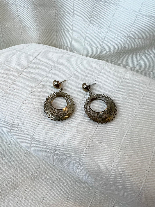Gold Cutout Dangle Earrings