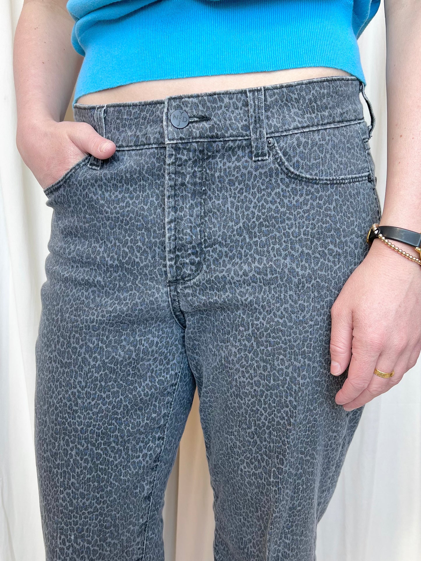 Gray Leopard Print Jeans - 6